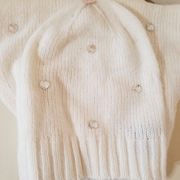 VICTORIA'S SECRET  Infinity Scarf and Hat set - Picture 3 of 6